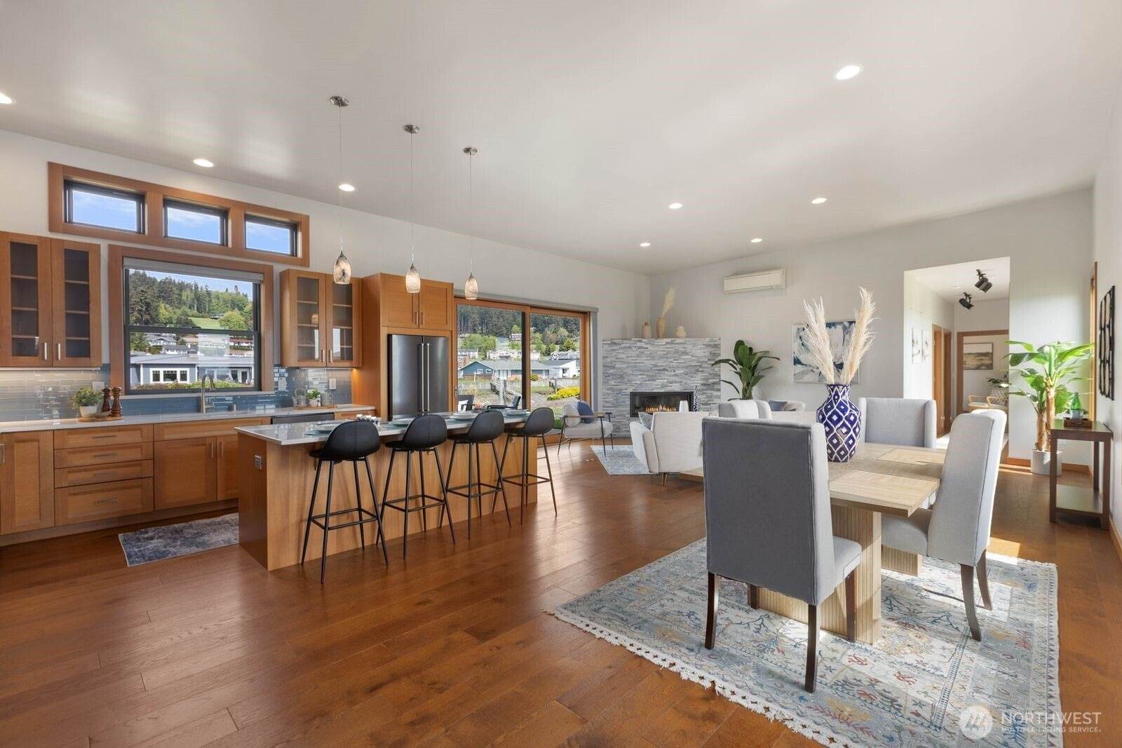 2181 Mariner Beach Drive, Oak Harbor, WA 98277