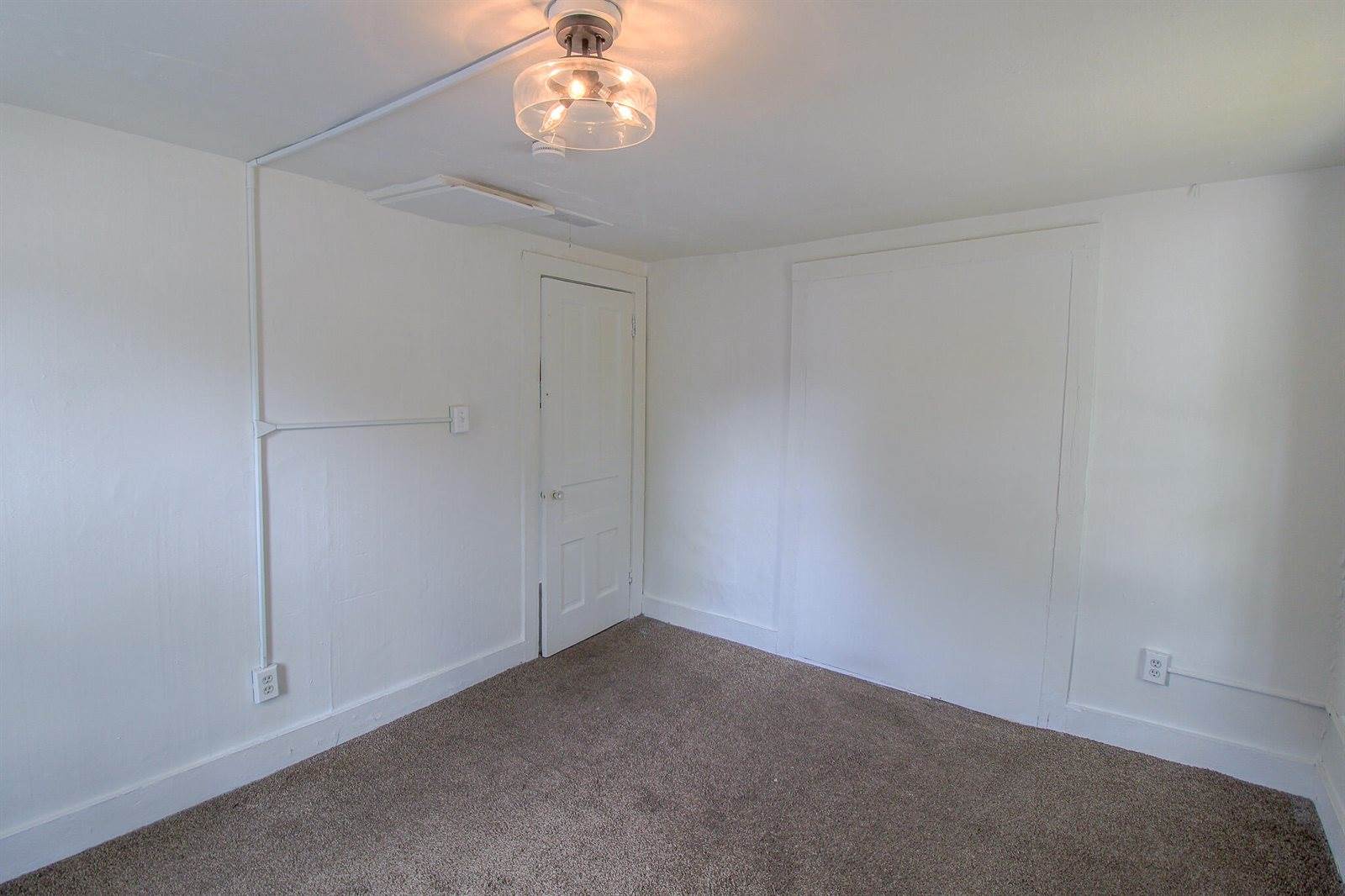 1208 Princeton Avenue, Kalamazoo, MI 49007