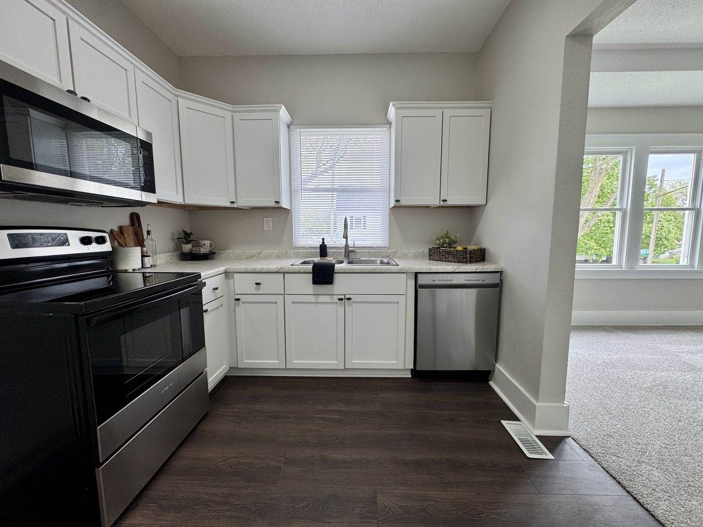 2038 North Myrtle Street, Davenport, IA 52804