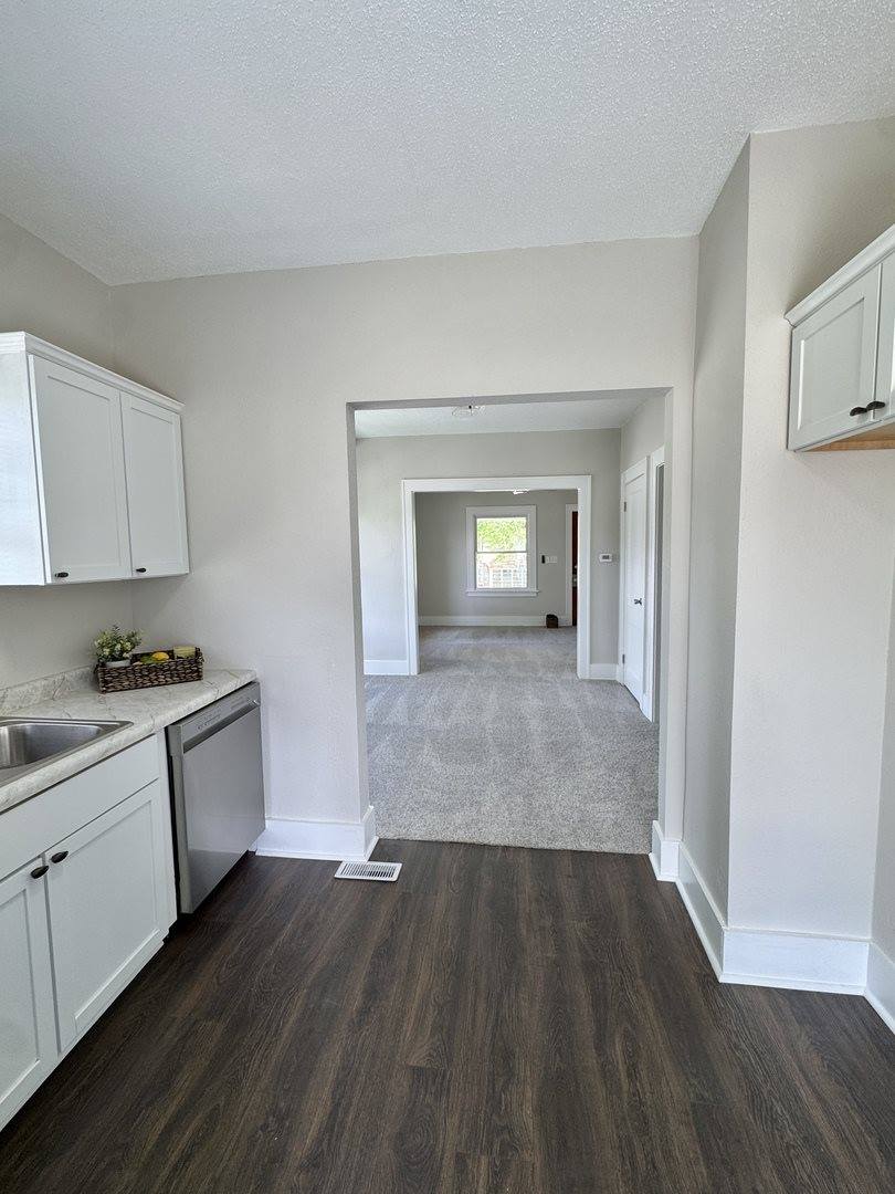 2038 North Myrtle Street, Davenport, IA 52804