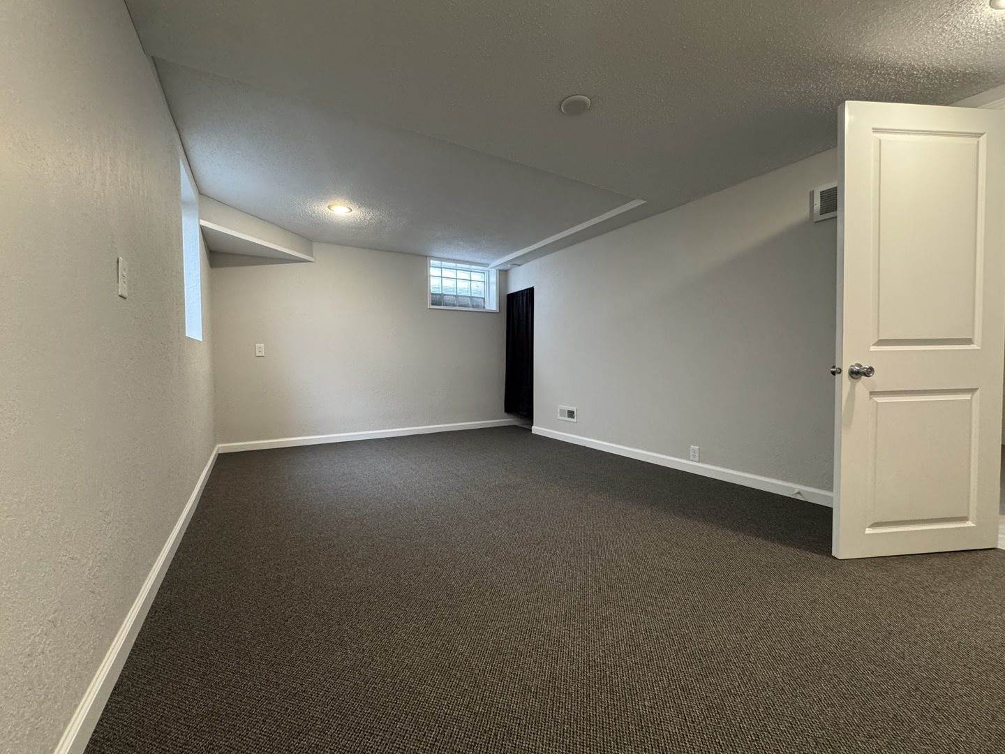2038 North Myrtle Street, Davenport, IA 52804