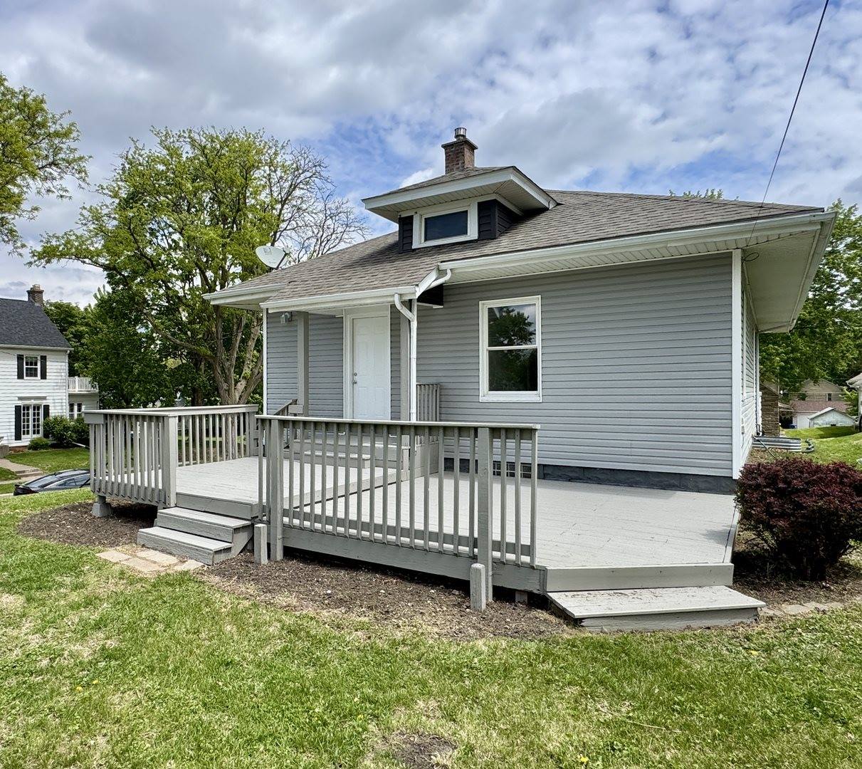 2038 North Myrtle Street, Davenport, IA 52804