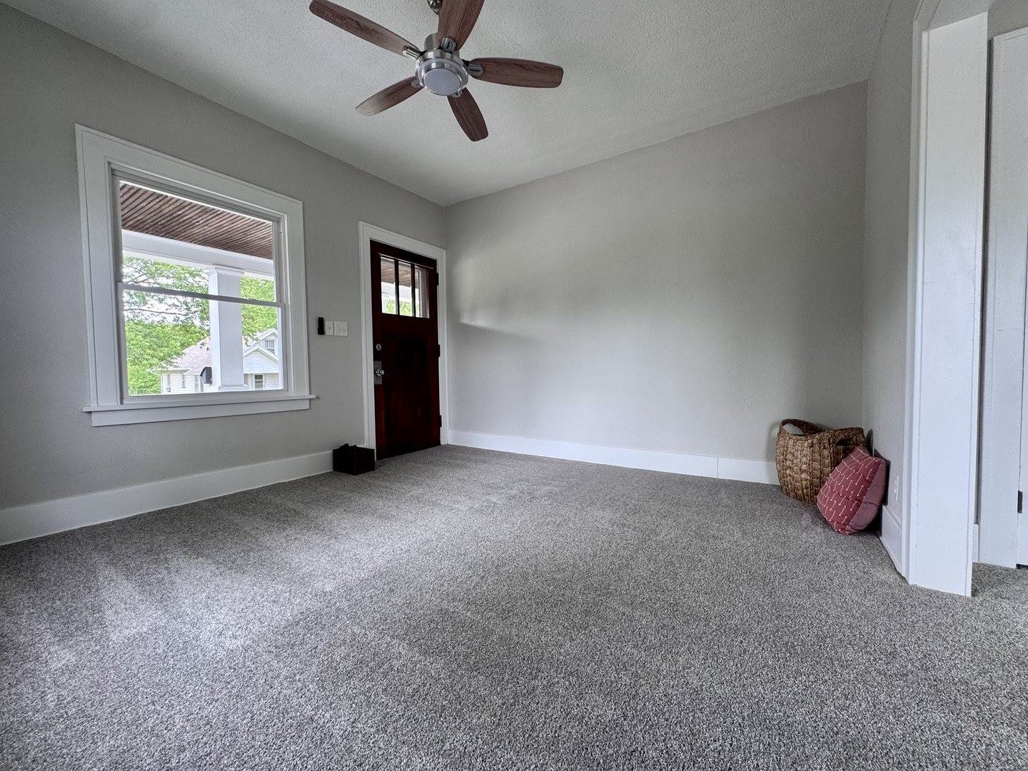 2038 North Myrtle Street, Davenport, IA 52804