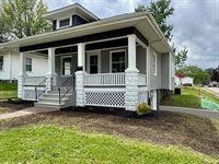 2038 North Myrtle Street, Davenport, IA 52804