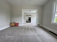 2038 North Myrtle Street, Davenport, IA 52804