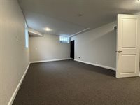 2038 North Myrtle Street, Davenport, IA 52804
