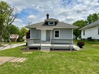 2038 North Myrtle Street, Davenport, IA 52804