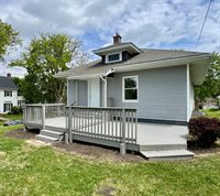 2038 North Myrtle Street, Davenport, IA 52804