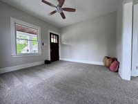 2038 North Myrtle Street, Davenport, IA 52804