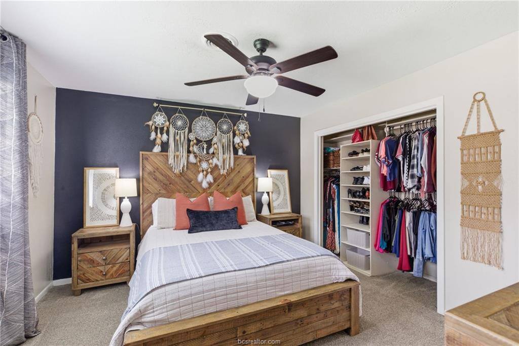 3902 Stillmeadow Drive, Bryan, TX 77802