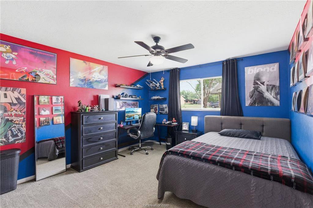 3902 Stillmeadow Drive, Bryan, TX 77802