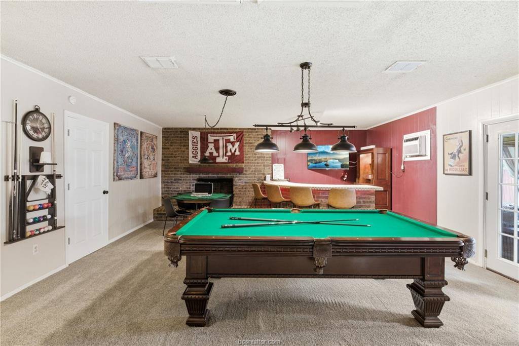 3902 Stillmeadow Drive, Bryan, TX 77802