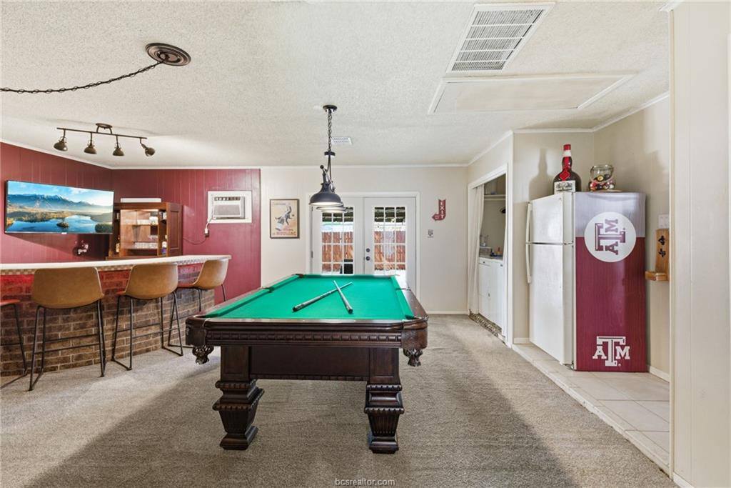 3902 Stillmeadow Drive, Bryan, TX 77802