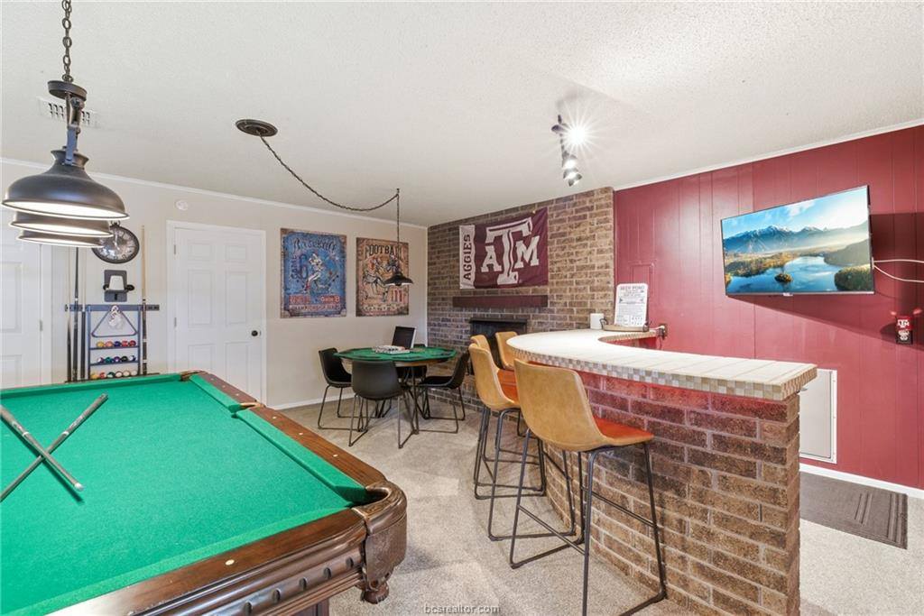 3902 Stillmeadow Drive, Bryan, TX 77802