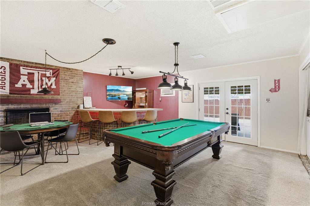 3902 Stillmeadow Drive, Bryan, TX 77802