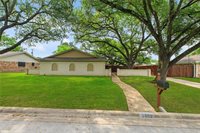 3902 Stillmeadow Drive, Bryan, TX 77802