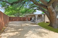 3902 Stillmeadow Drive, Bryan, TX 77802