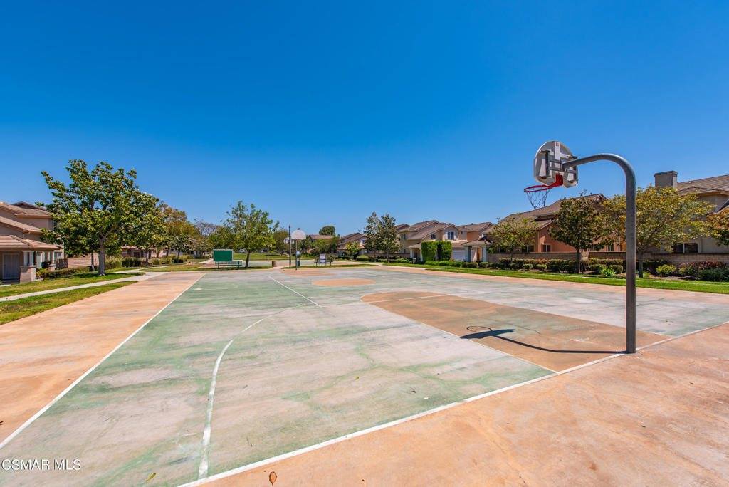 173 Harpstone Lane, Simi Valley, CA 93065