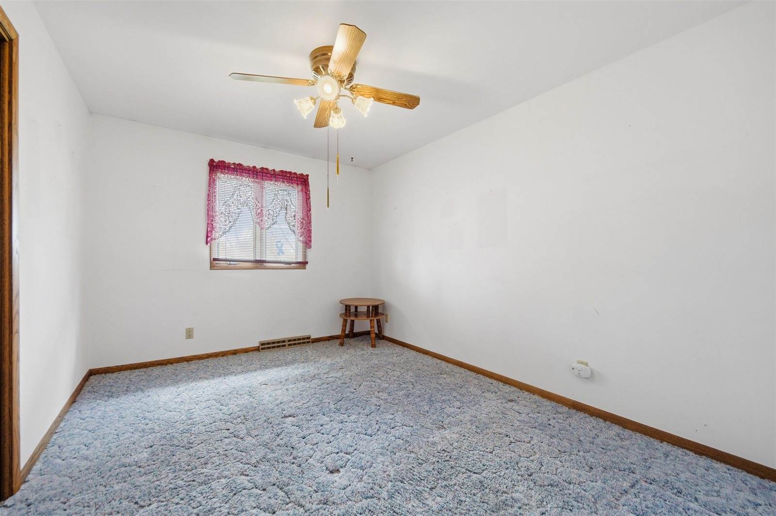 606 E Clark Street, Spencer, WI 54479