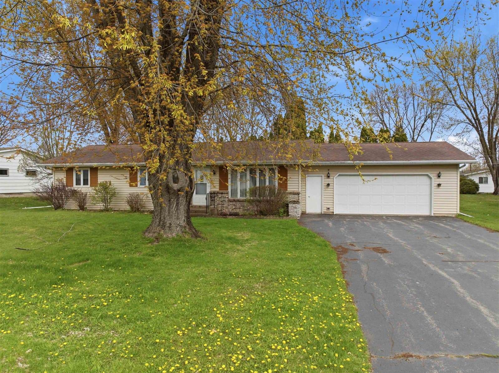 606 E Clark Street, Spencer, WI 54479