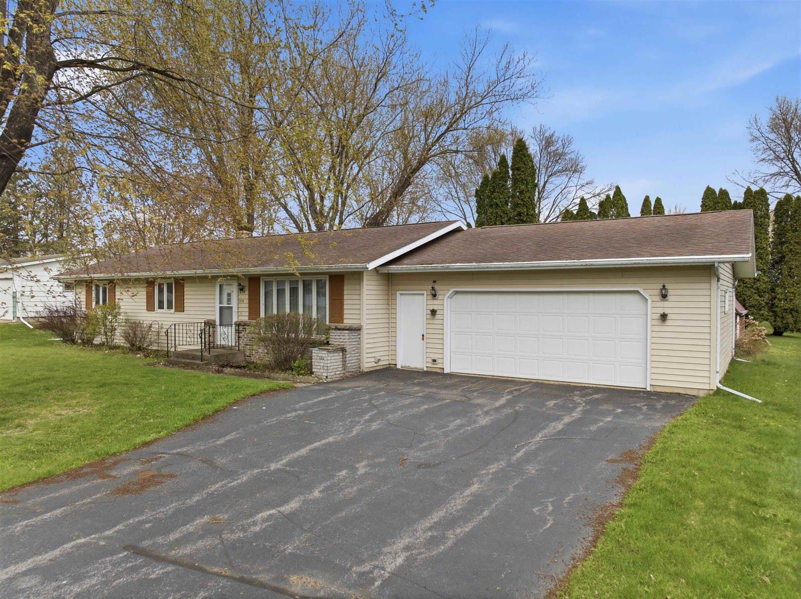 606 E Clark Street, Spencer, WI 54479