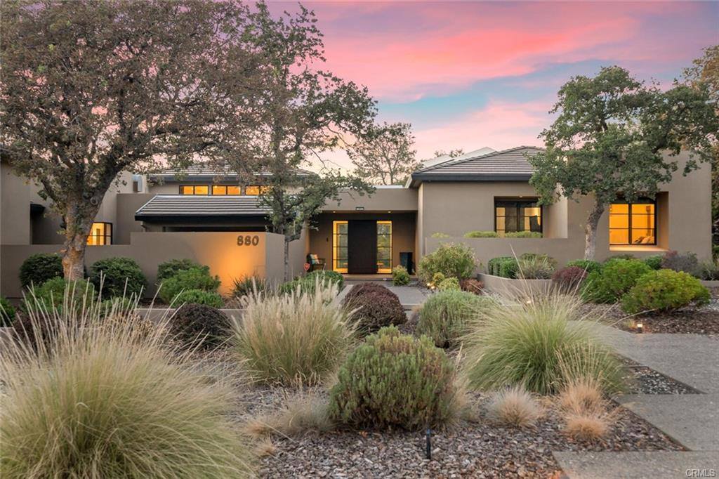 880 Whispering Winds, Chico, CA 95928
