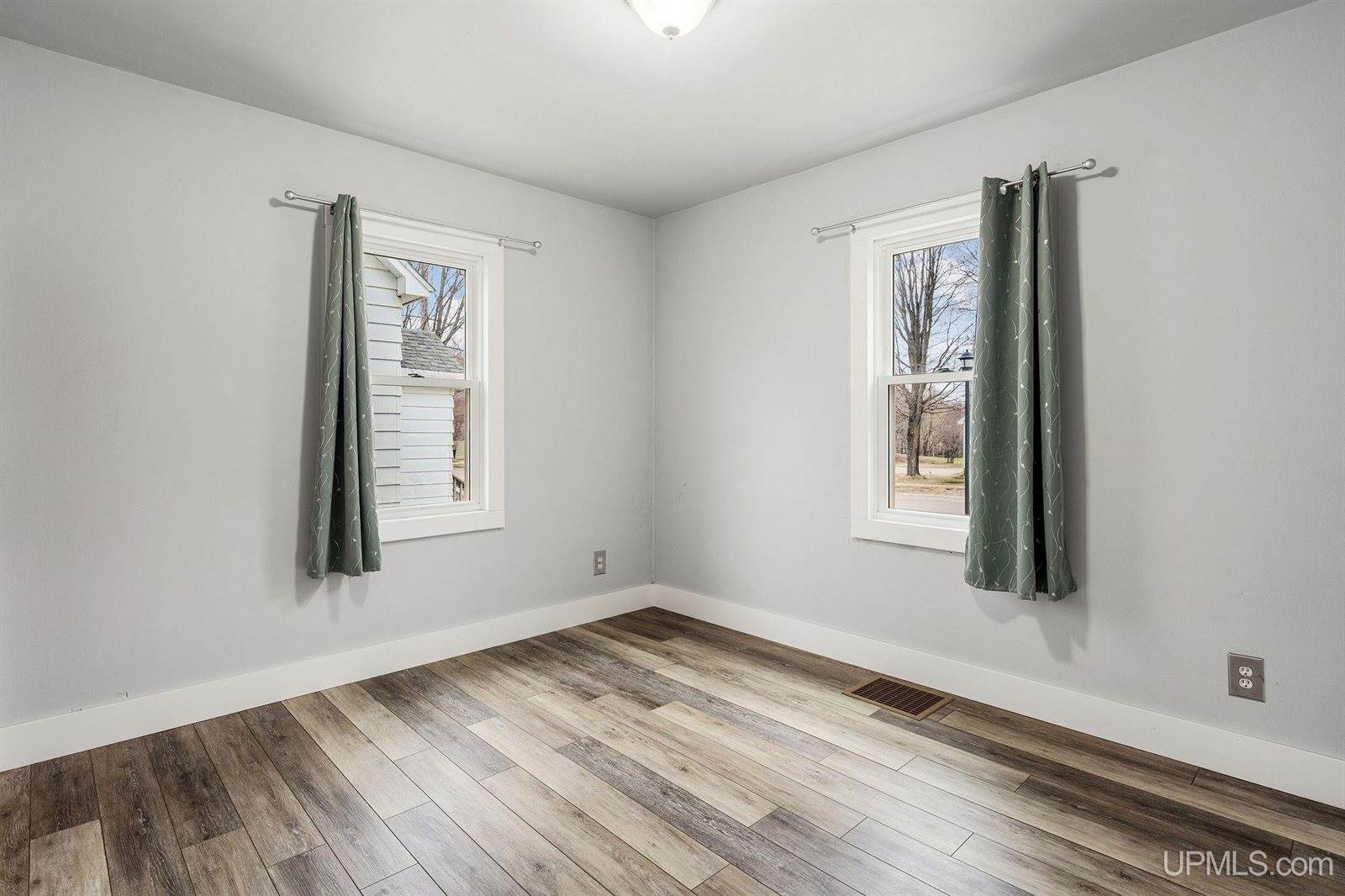 414 Peninsula Street, Negaunee, MI 49866