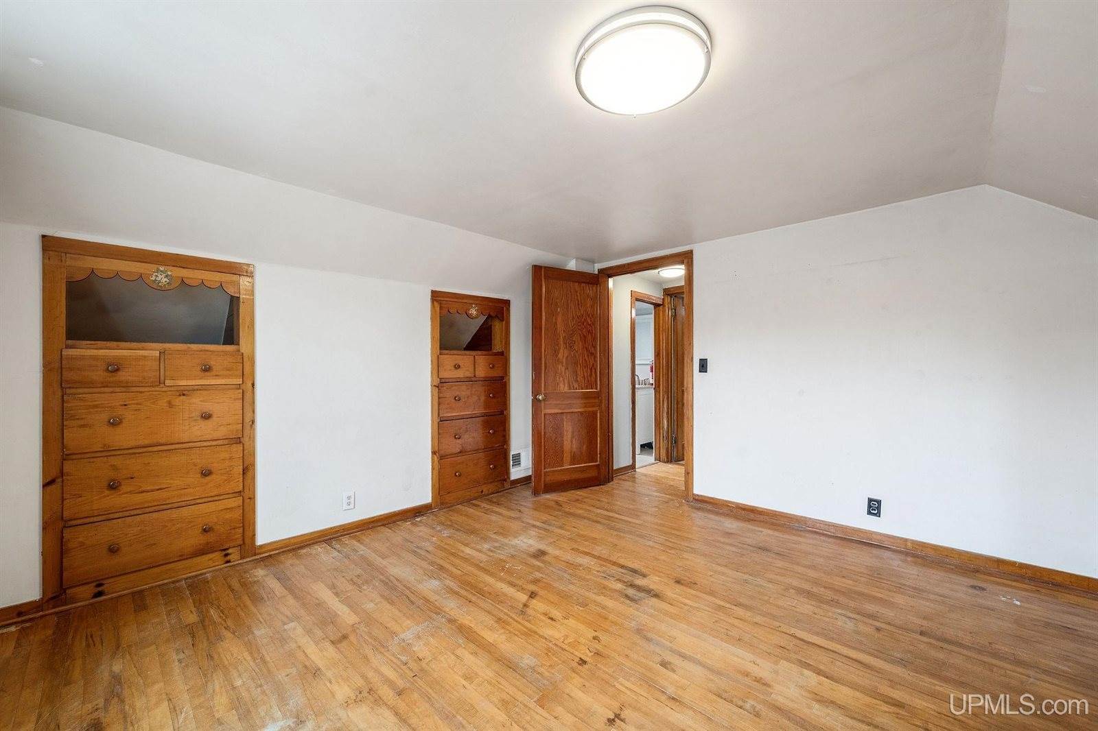 414 Peninsula Street, Negaunee, MI 49866