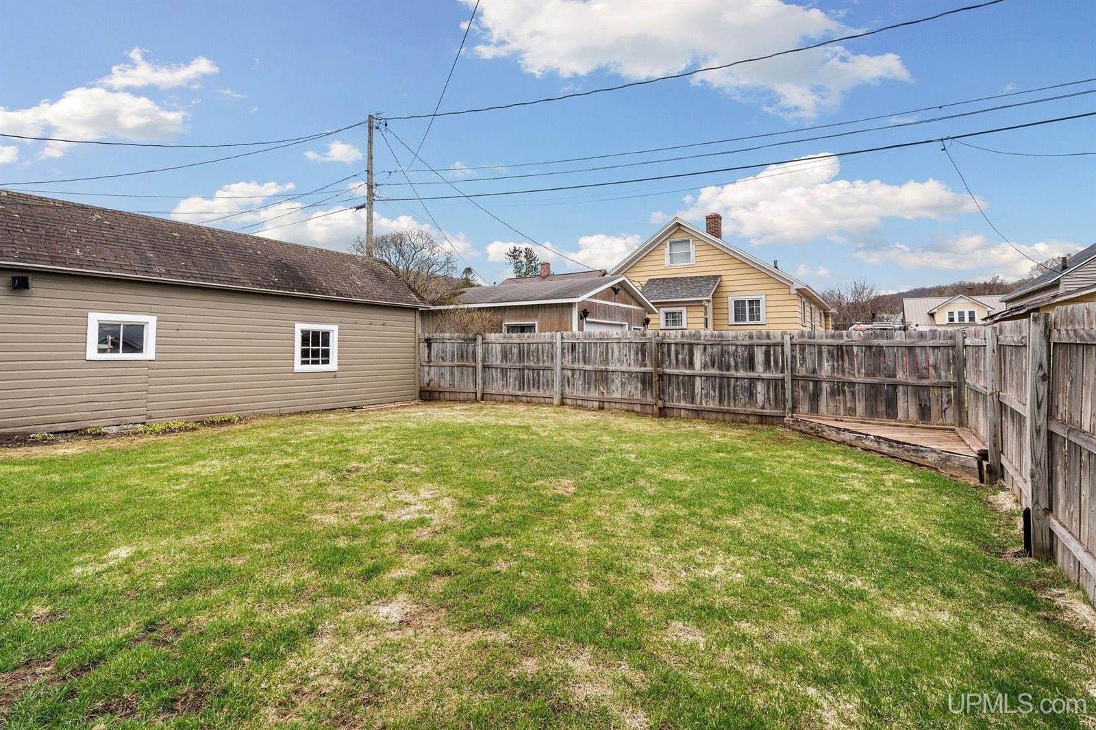 414 Peninsula Street, Negaunee, MI 49866