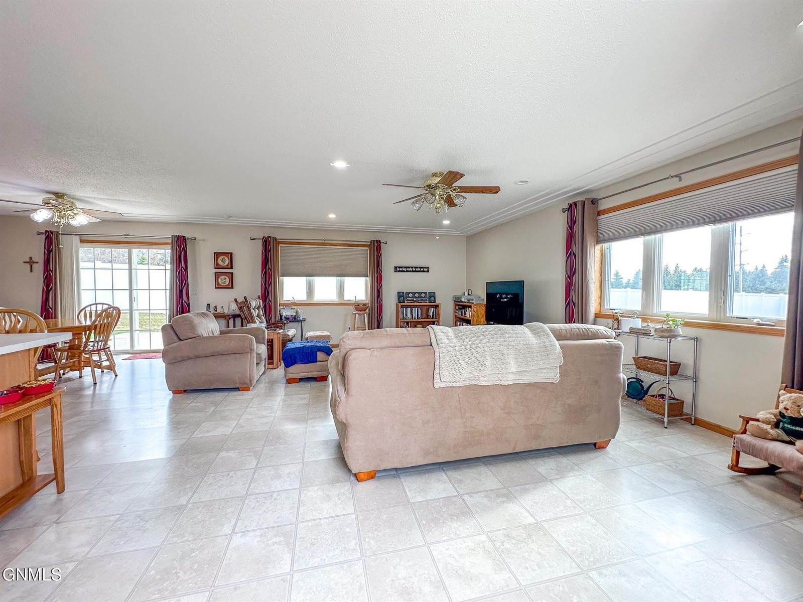 3015 Colorado Drive, Bismarck, ND 58503
