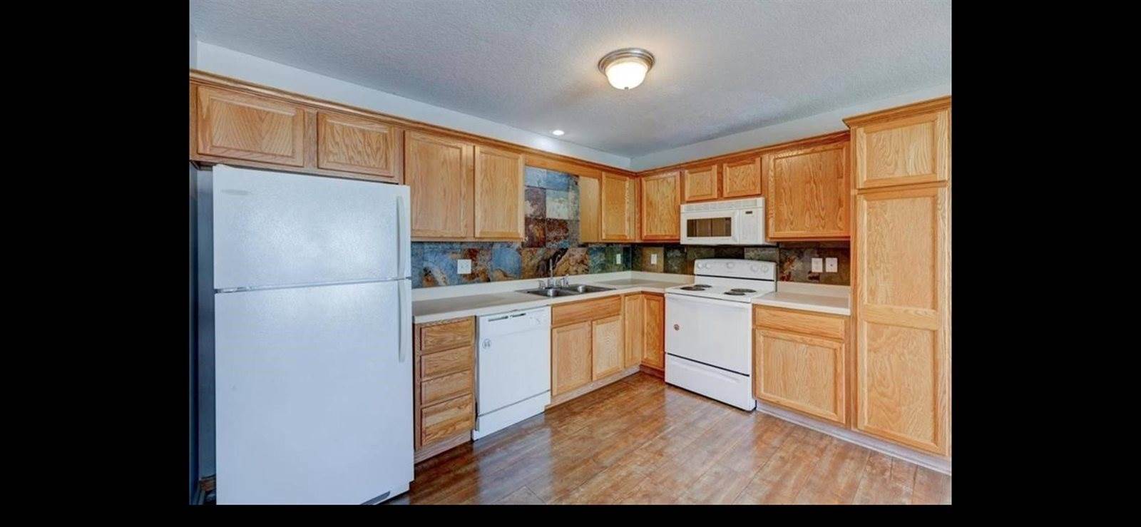 1062 10th Avenue NW, Altoona, IA 50009