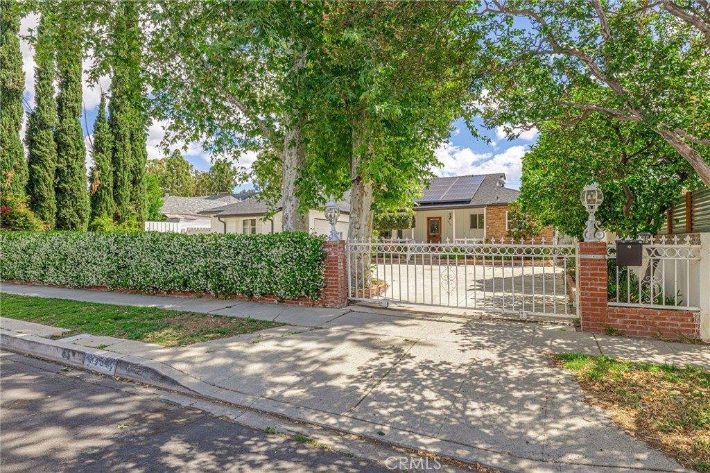 6454 Baird, Reseda, CA 91335