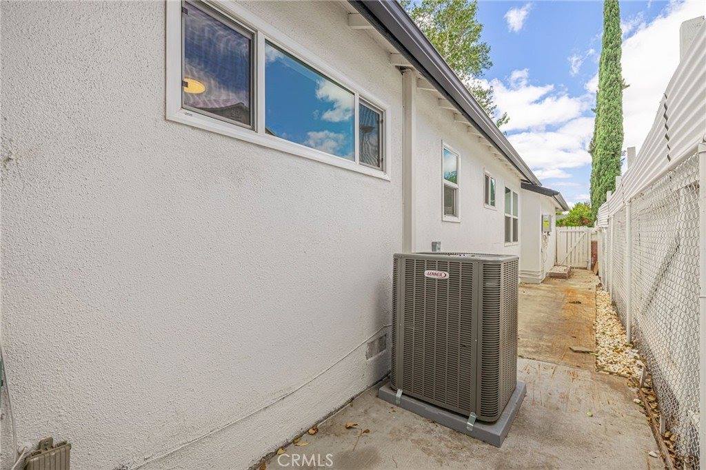 6454 Baird, Reseda, CA 91335