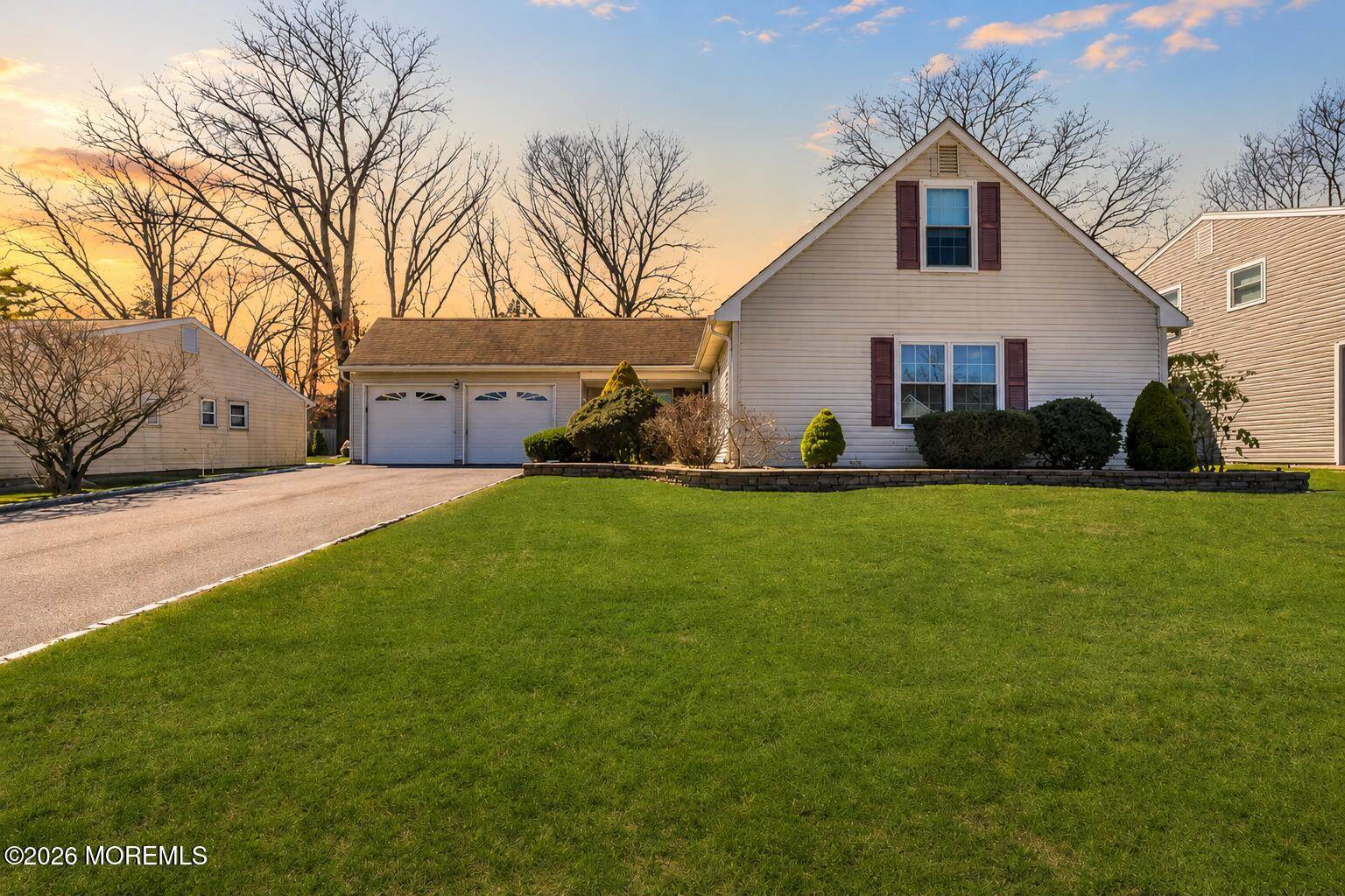 5 Berkshire Drive, Howell, NJ 07731