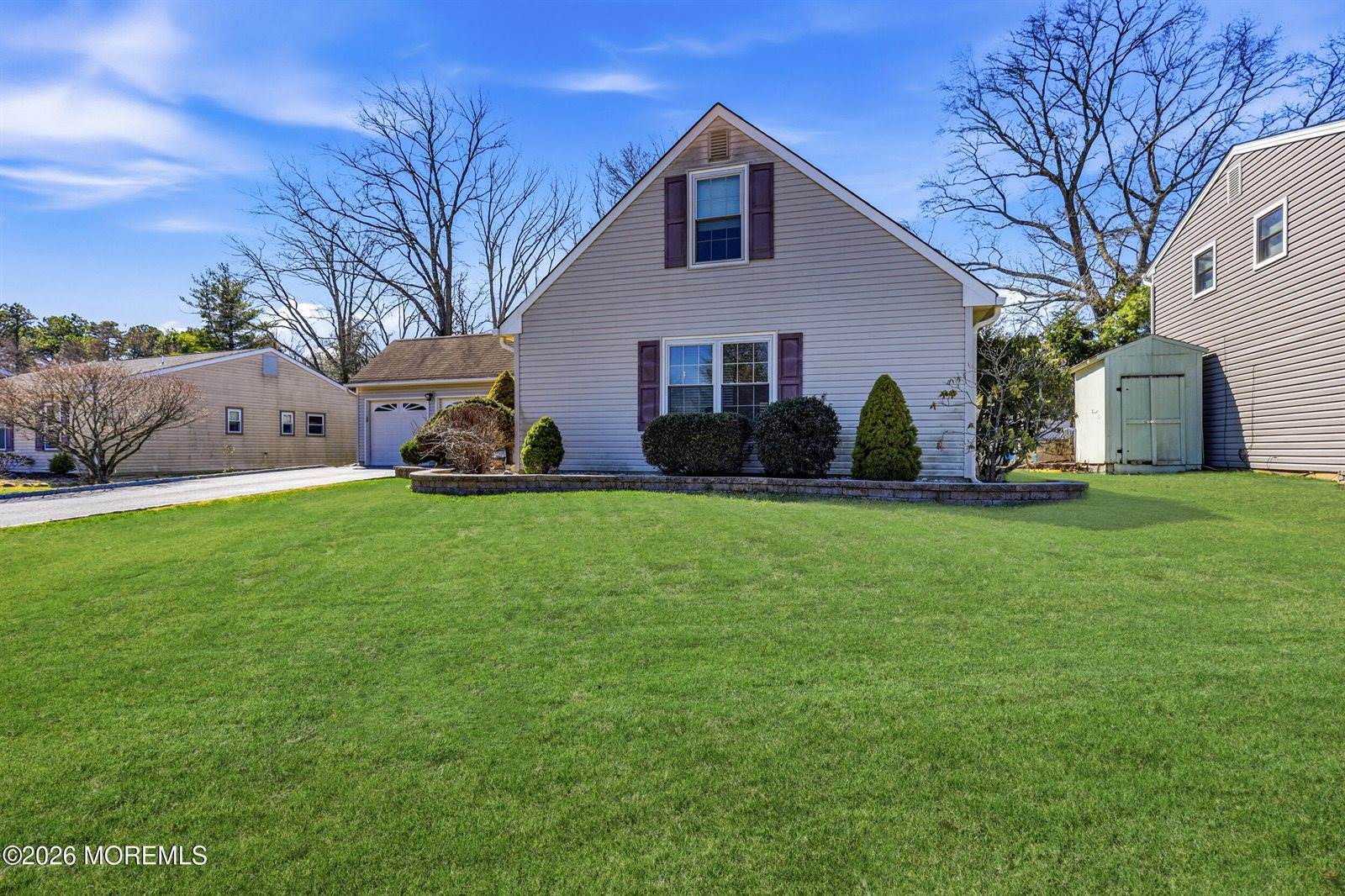 5 Berkshire Drive, Howell, NJ 07731