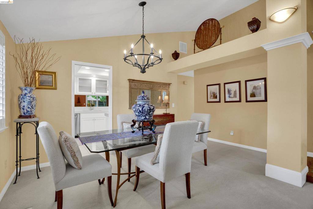5001 Saint Garrett Ct, Concord, CA 94521