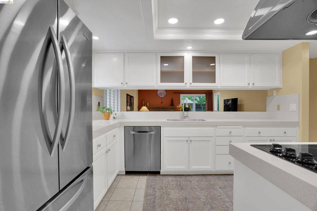 5001 Saint Garrett Ct, Concord, CA 94521