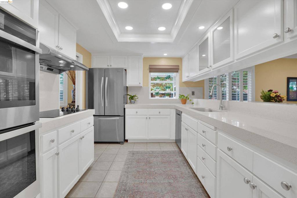 5001 Saint Garrett Ct, Concord, CA 94521