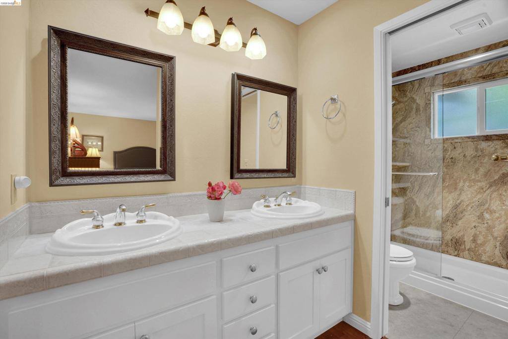 5001 Saint Garrett Ct, Concord, CA 94521