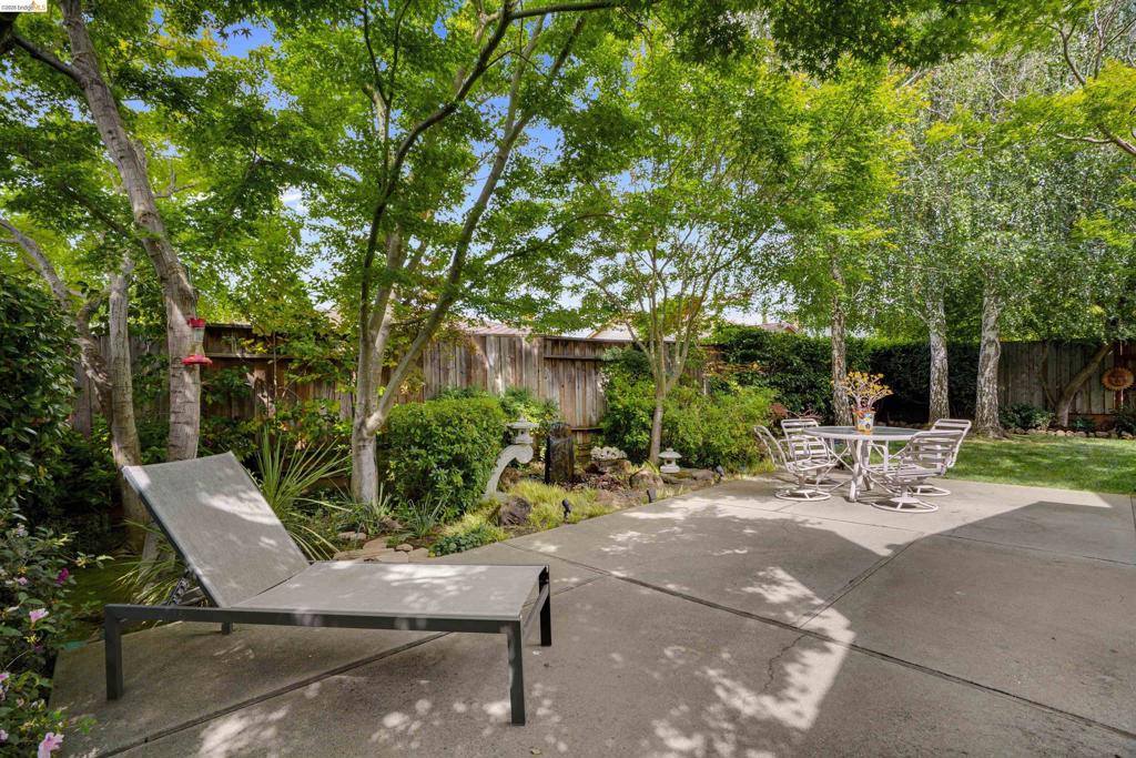 5001 Saint Garrett Ct, Concord, CA 94521