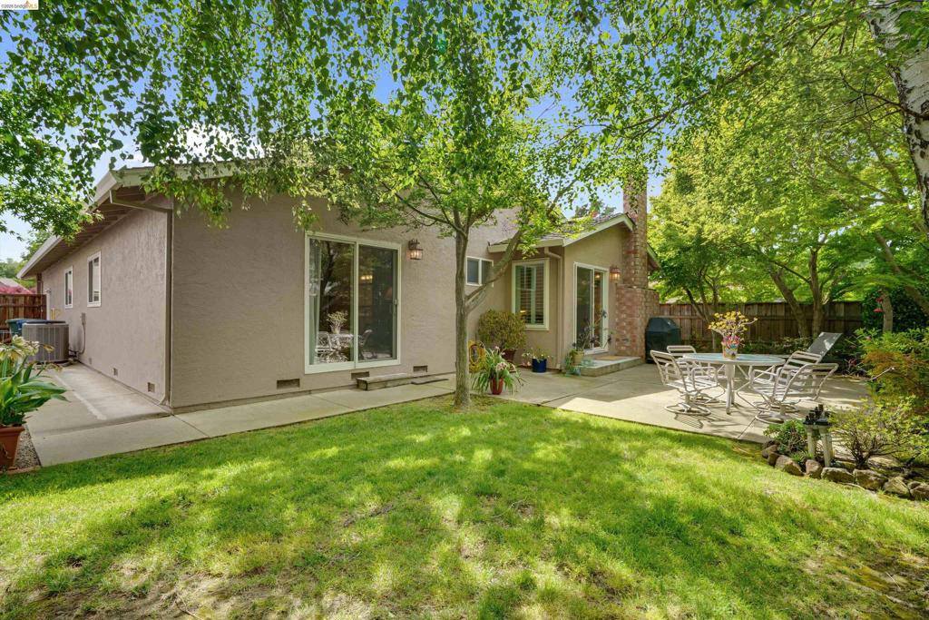 5001 Saint Garrett Ct, Concord, CA 94521
