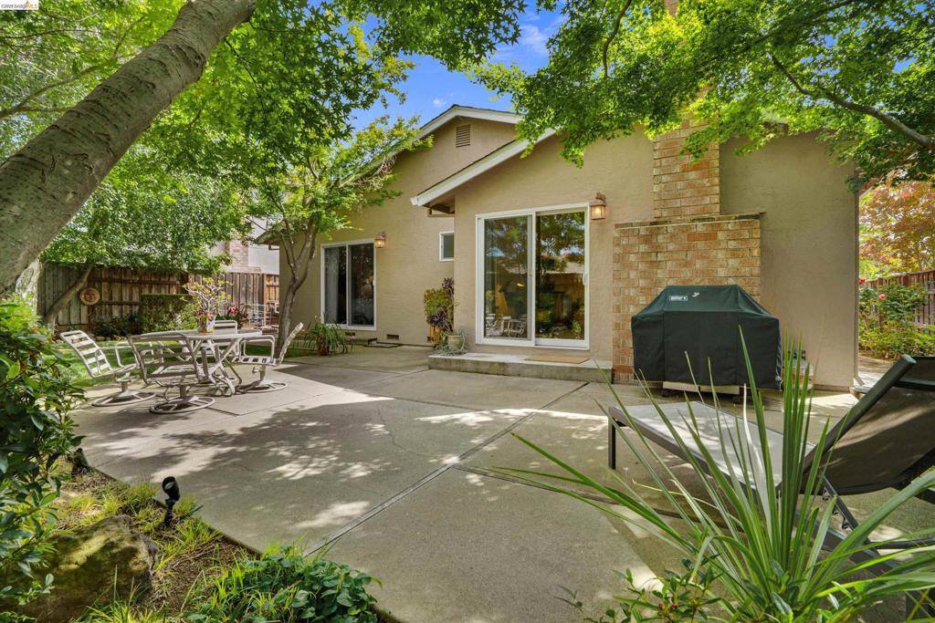 5001 Saint Garrett Ct, Concord, CA 94521