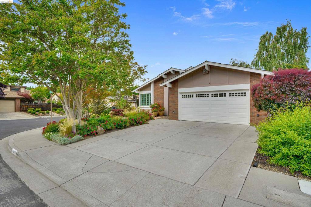 5001 Saint Garrett Ct, Concord, CA 94521