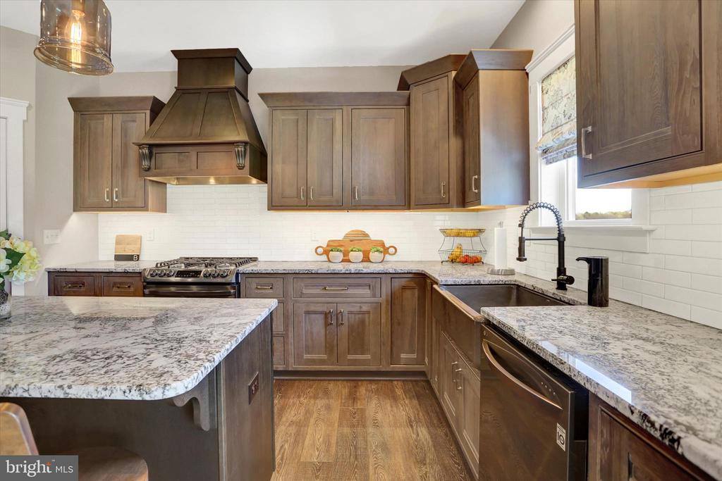 102 Memorial Drive, Harrisburg, PA 17112