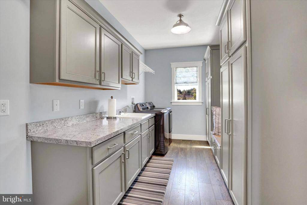 102 Memorial Drive, Harrisburg, PA 17112
