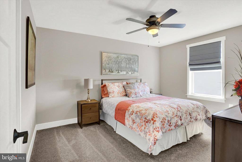 102 Memorial Drive, Harrisburg, PA 17112