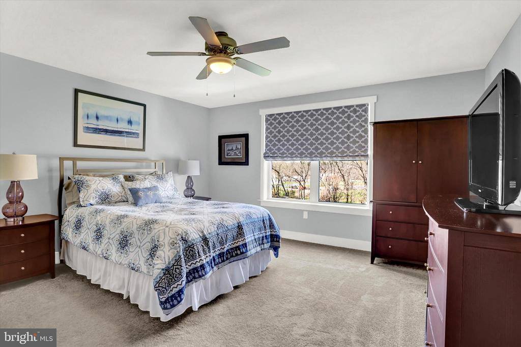 102 Memorial Drive, Harrisburg, PA 17112
