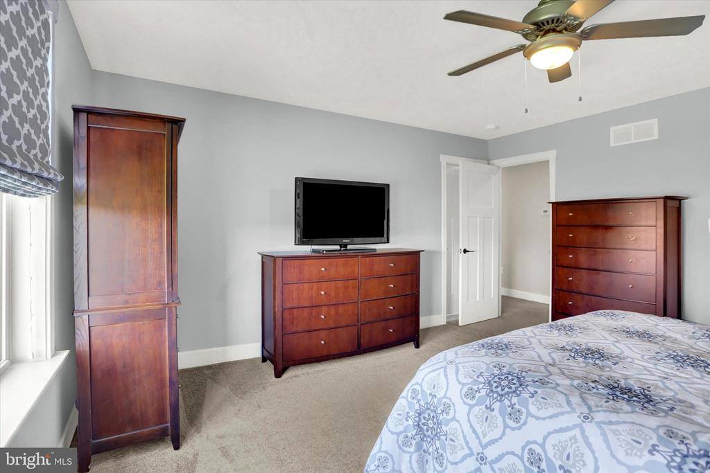 102 Memorial Drive, Harrisburg, PA 17112