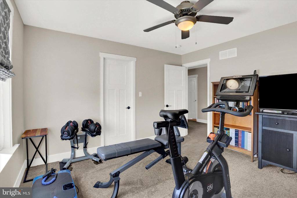 102 Memorial Drive, Harrisburg, PA 17112