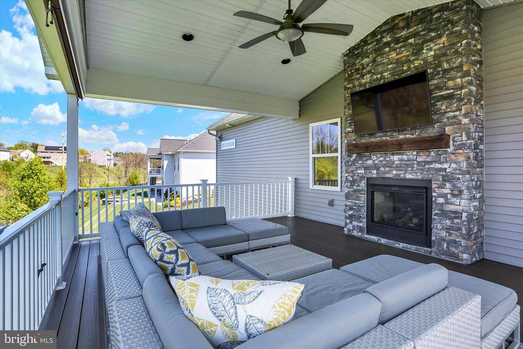 102 Memorial Drive, Harrisburg, PA 17112